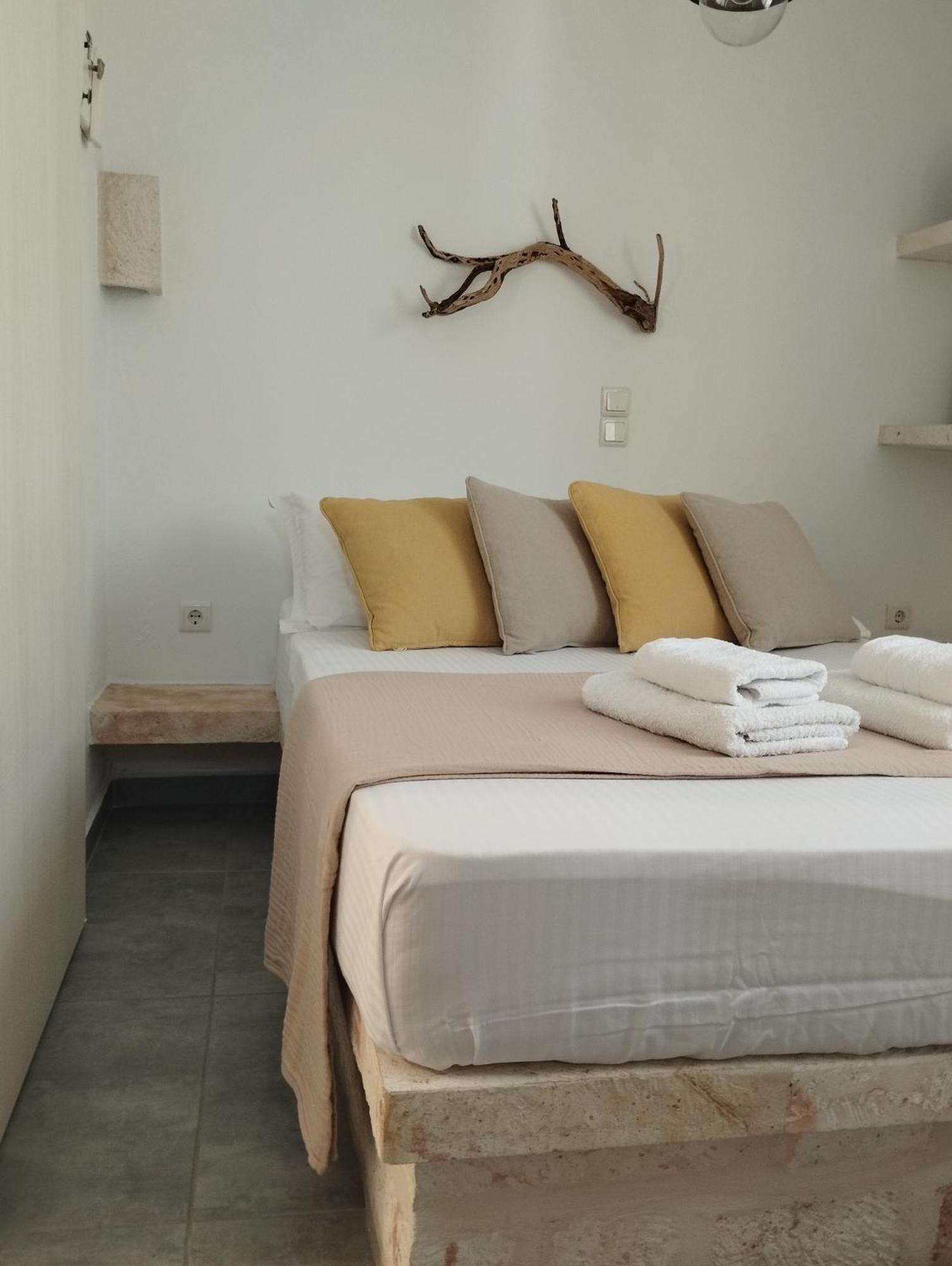 Agios Nikolaos Beach House Kímolos Esterno foto
